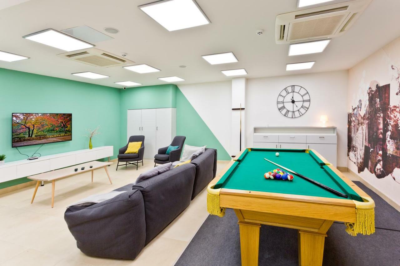 Camplus Pamplona Apartment Luaran gambar